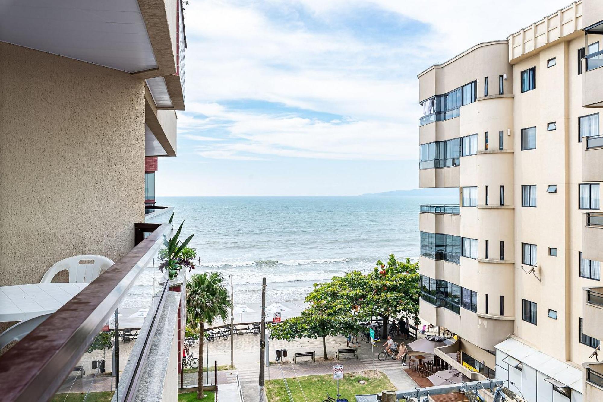 Apto Pe Na Areia Vista Mar Em Meia Praia Evb308 Itapema Dış mekan fotoğraf